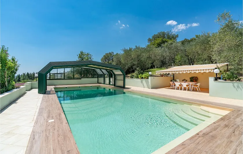 La Collina - Image 1