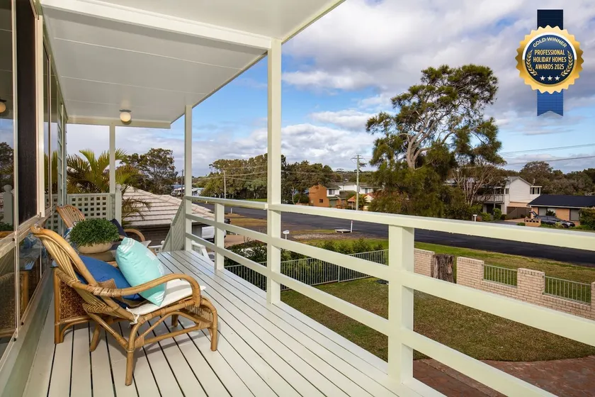 Palms - Pet Friendly - 2 Mins to Beach - Image 1