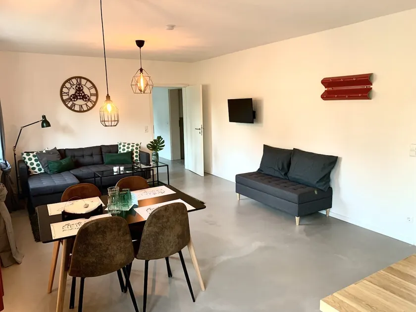 Apartamento-Diseñador-Baño privado-2-Hatzenbach - Image 1