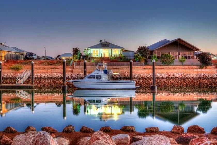 The Sanctuary - The house with everything. Swimming pool, free Wifi and a Jetty! - Image 1