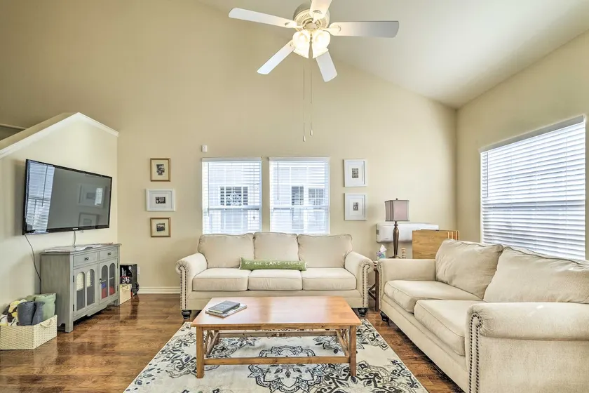 Walk to Lake + Pool Access! Family Gem in Afton - Image 1