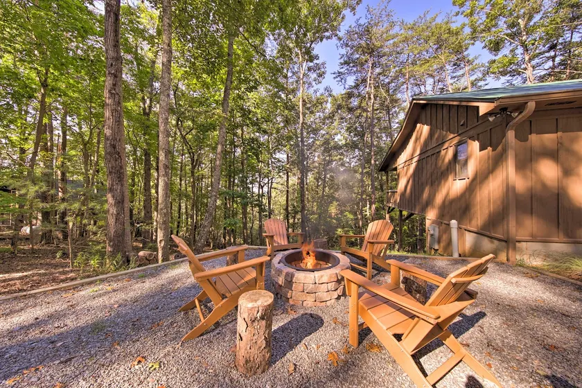 Blue Ridge Hideaway w/ Fire Pit & Mtn Views! - Image 1