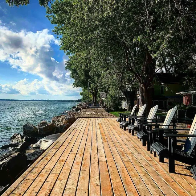 Point Pelee Water Access + Fire Pit | Sleeps 8 - Image 1