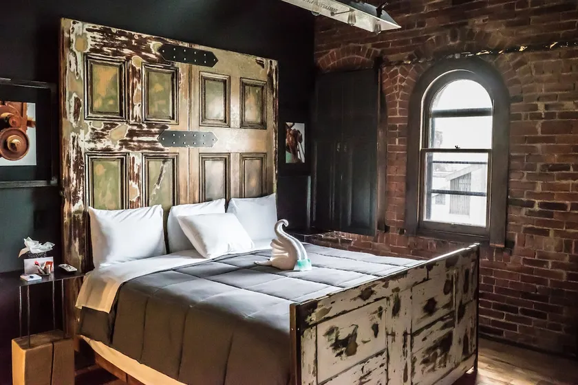 309 The Lumber Room-Exclusive-Studio-Bathroom in - Image 1