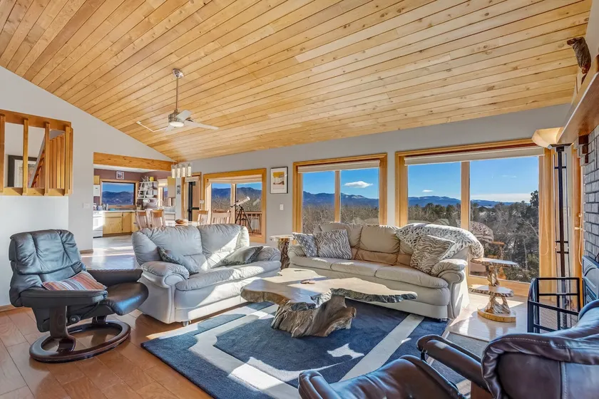 PK's sted! Minutter til det historiske Mount Princeton Hot Springs Resort - Image 1