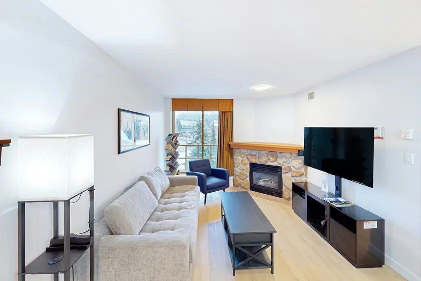 Secluded 1BR/Walk to Lifts/Hot Tub/Park Free/Pets - Image 1