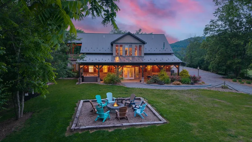 Pickleball, Hot Tub, Game Room, Espresso, Fire pit - Image 1