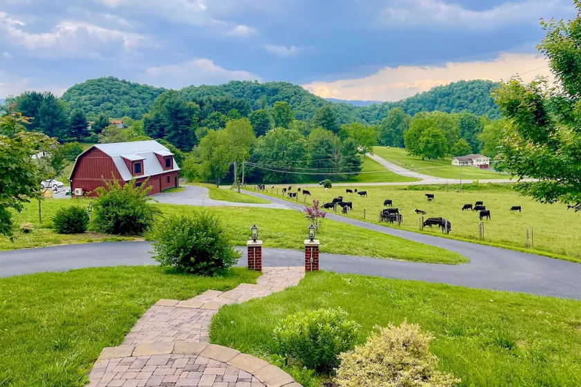Abingdon Family Getaway w/ Porch & Views! - Image 1