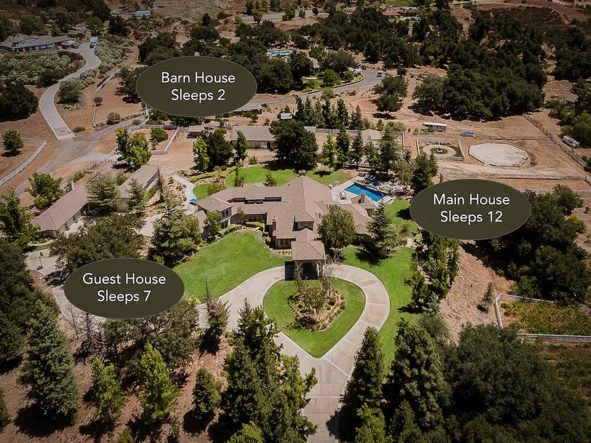The Oaktree Estate by Fieldtrip - 7 Acre Private Resort with Pool Vineyard - Image 1