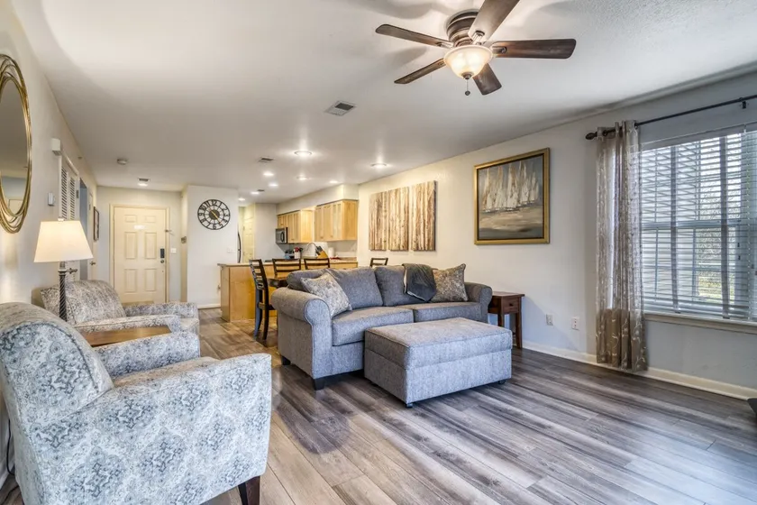 Quiet and Serene Condo in Branson - Image 1