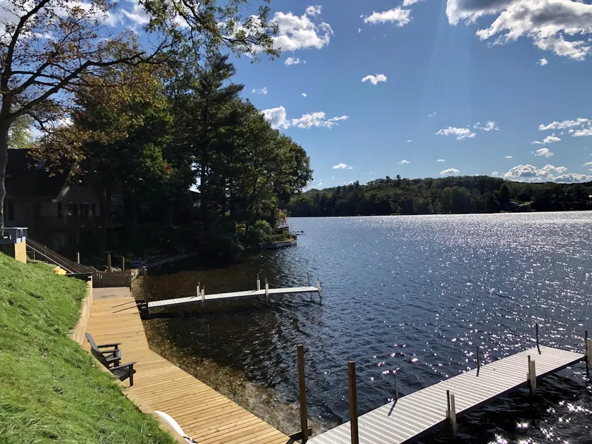 Pet-friendly Cabin Dock, Kayaks, Firepit, BBQ - Image 1