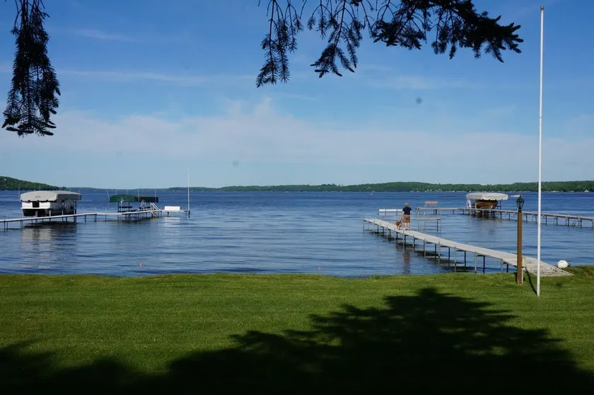 Waters Edge Green Lake - Image 1