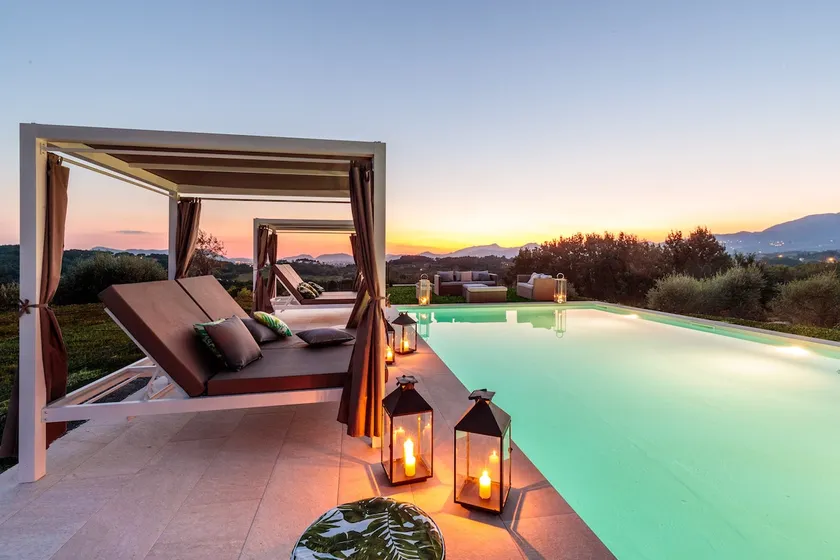 10 Bedrooms Villa in Lucca with pool - Image 1
