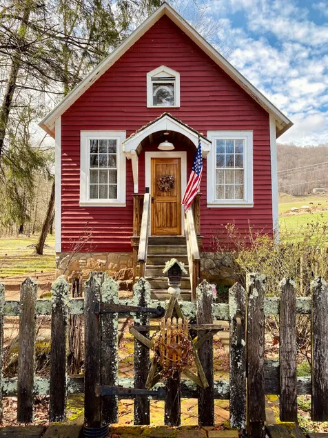 Historic Schoolhouse - Creekside -Maggie Valley - Image 1