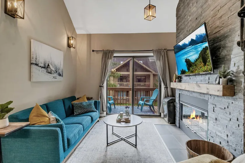 Ski-in/out Condo, King Bed + Fireplace - Image 1