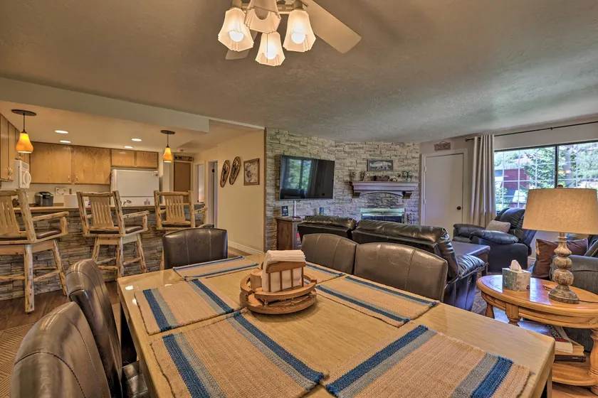 Slopeside Condo with Hot Tub + Game Room Access! - Image 1