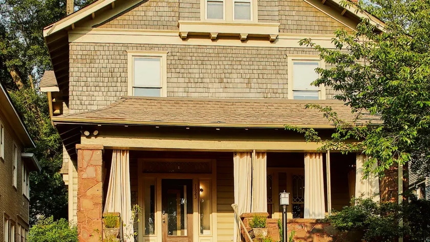 Charles on 11th: Historic Gem, Events & Groups! - Image 1