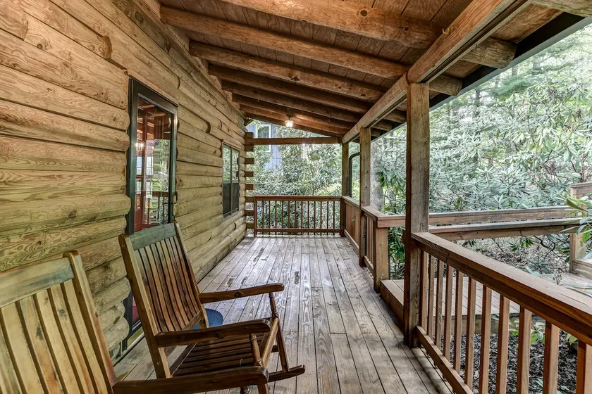Charming Renovated Cabin with Fireplace - Image 1