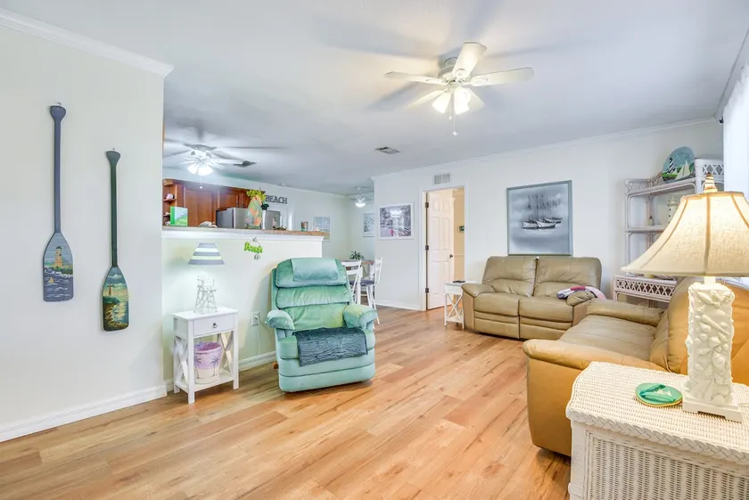 1 Mi to Anna Maria Island: Pet-Friendly Retreat - Image 1