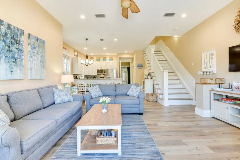 Bright & Modern Townhome: Steps to Miramar Beach! - Image 1