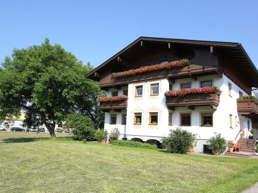 Beautiful holiday home on a farm - Image 1