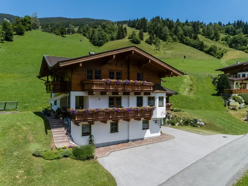 Spacious apartment with a great view - Image 1