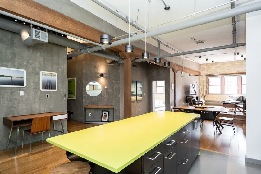 Loft Penthouse/2 BDRM/🔝 Floor+24/7 Heated Parking - Image 1