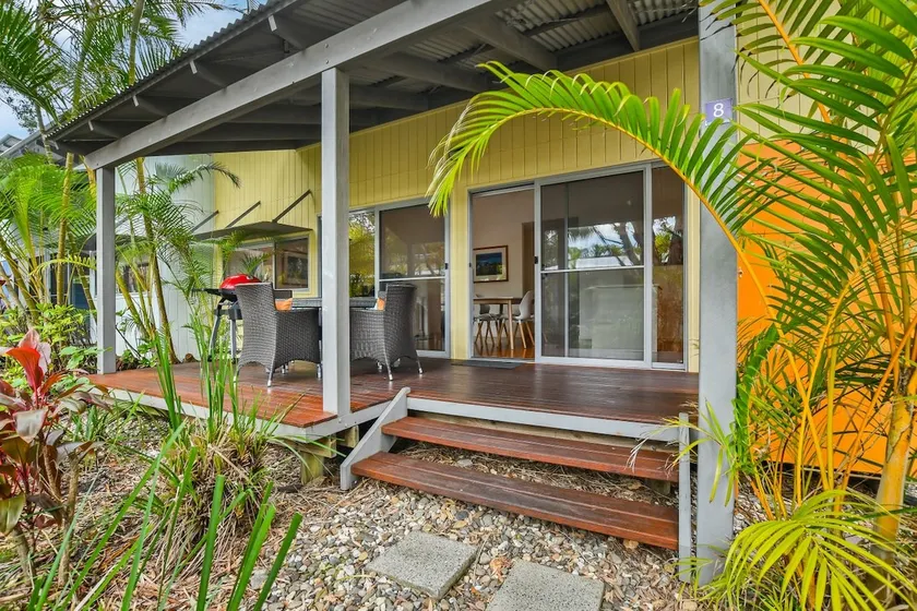 Mobys Resort 48 - Image 1