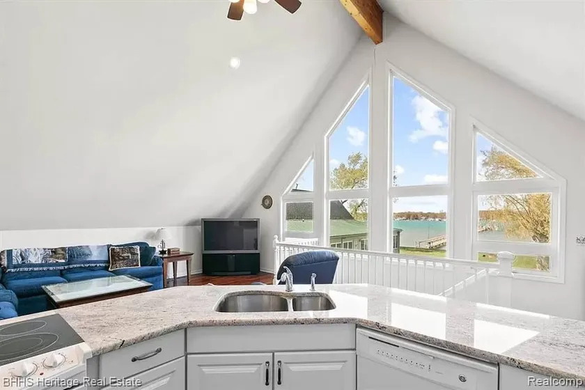 Amazing North Channel Waterfront Carriage House - Image 1