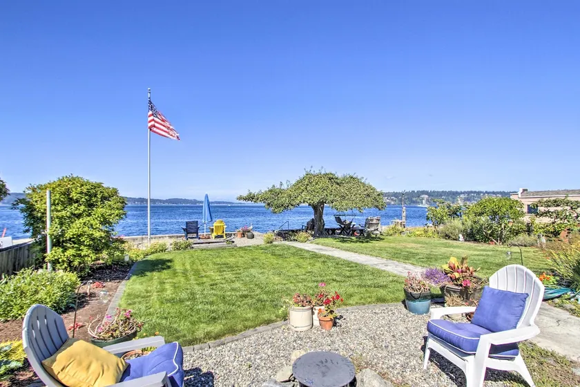 Gas Fire Pit, Views & Beach Access: Waterfront - Image 1