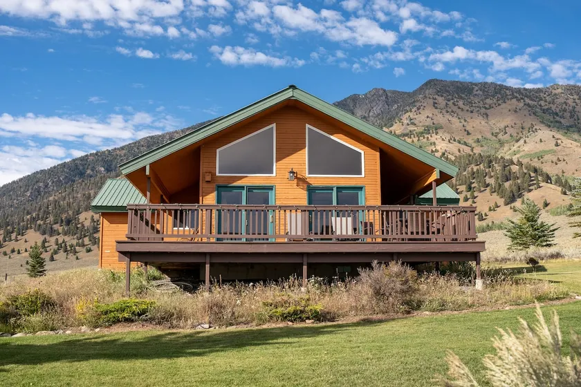Cozy Henrys Lake Escape - 20 Miles to Yellowstone! - Image 1