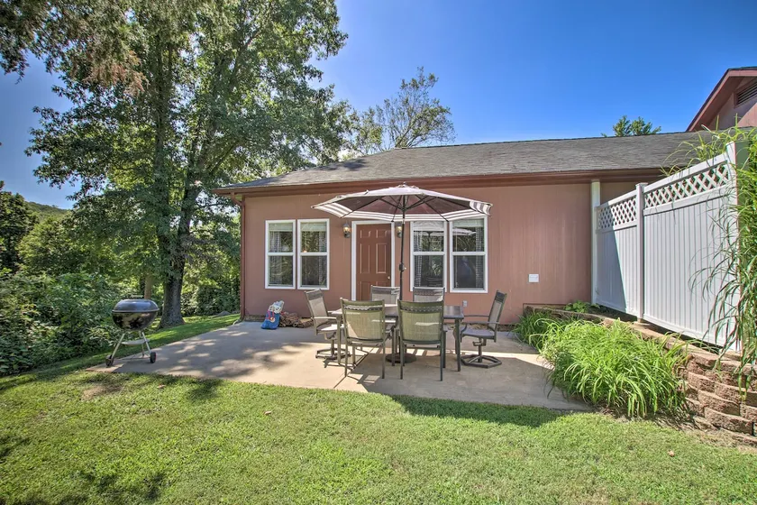 'Turtle Rock' - Ironton Cabin w/ Furnished Patio! - Image 1