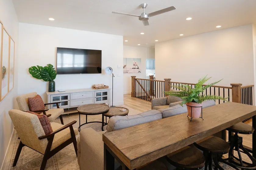 Palm Springs-Home With Fire Pit and Game Table - Image 1