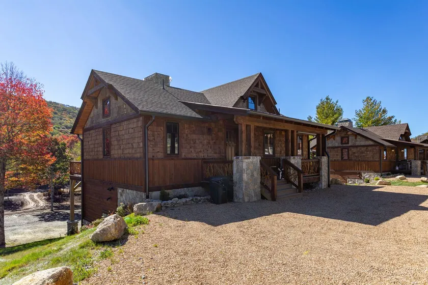 Three Little Bears -Pet friendly w/ fireplace! - Image 1