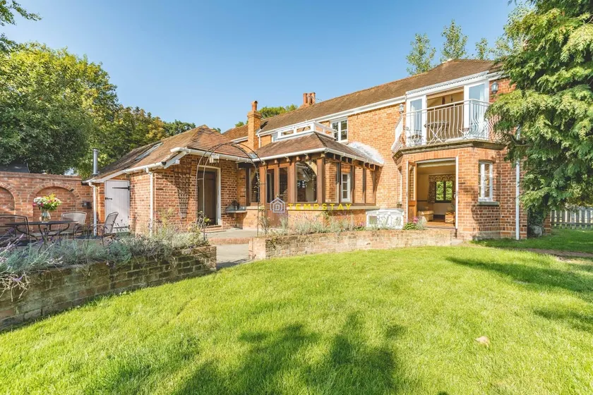 CHESTNUT COTTAGE ❤ WINDSOR COUNTRYSIDE ESCAPE - Image 1