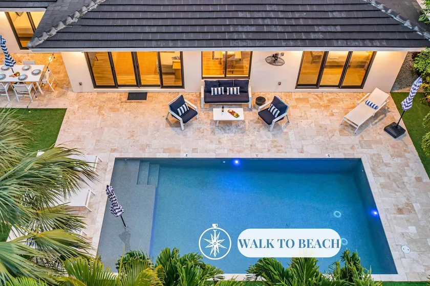 Coastal Style Haven Walk To Beach Heated Pool Tranquility Manatee Ranch Key RESlDENCES - Image 1