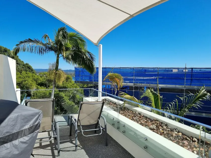 5 76 Upper Hastings Street - Image 1