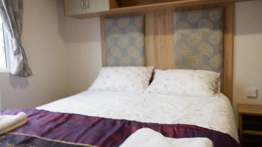 Excellent caravan 4 birth sleeps 6 Tranquil site - Image 1