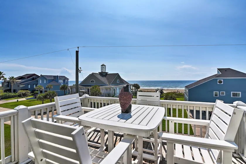 Ocean-View 'Kahala Beach Bliss' Home in Galveston! - Image 1