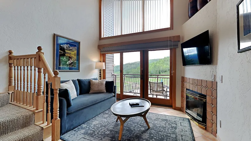 🌲Timberline 314 Studio Loft Deluxe ~ Hot Tub~Pool~WiFi~Ski-in/out~Local Shuttle🌲 - Image 1