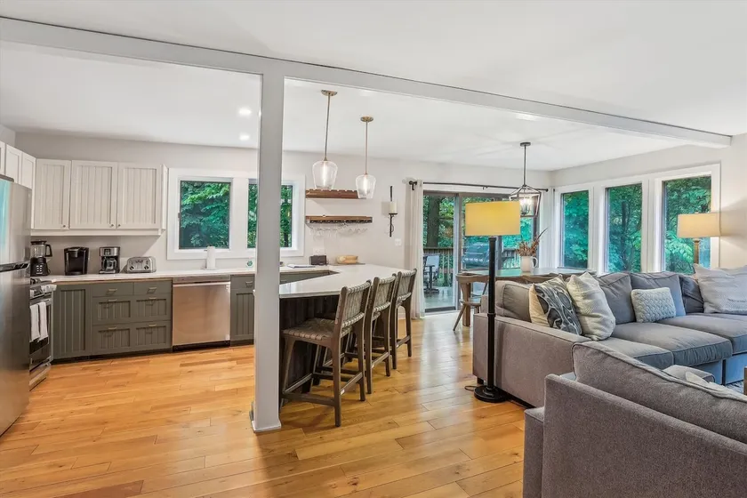 Topnotch 384D: 3 br, fireplace, a/c, sauna, resort amenities! - Image 1