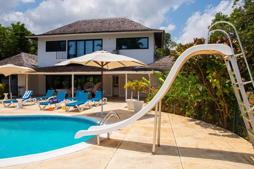 Einfache Villa mit Strandzugang in Mammee Bay Estate - Image 1