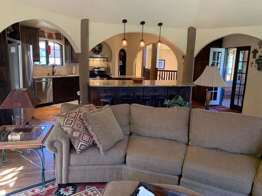 Brown Bear Lodge - - Image 1