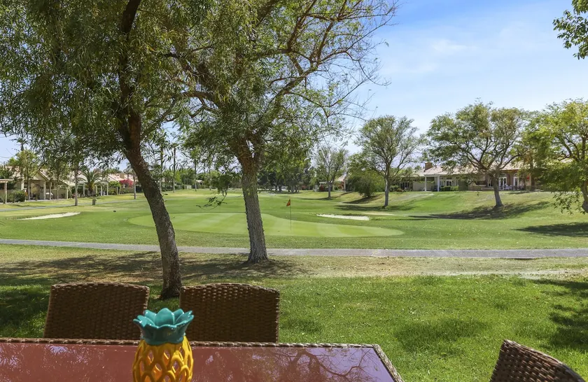 Golfing & Festival Lover's Paradise - Image 1