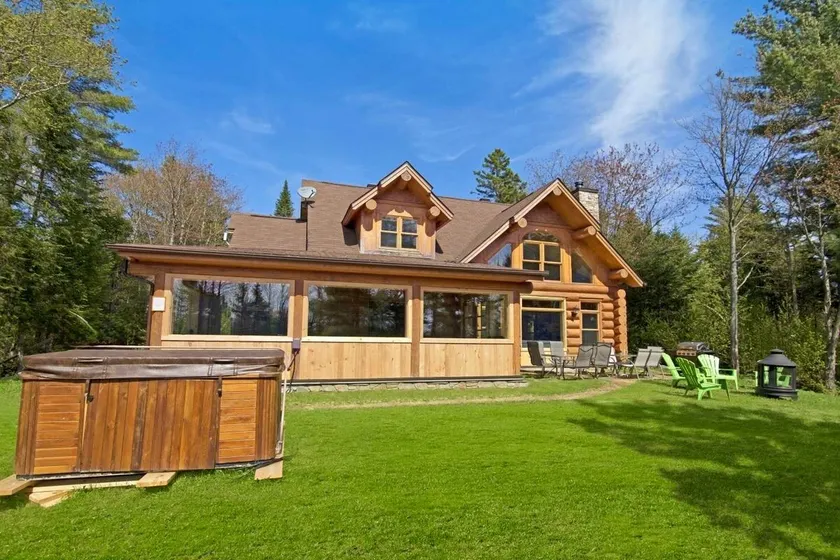 Merle Bleu: Hot tub & lake access - Image 1