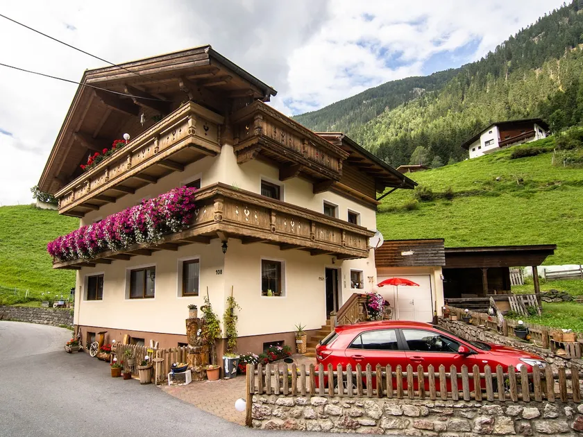 Spacious apartment near the Pitztal glacier - Image 1