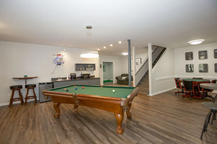 1025 Diamondhead - Image 1