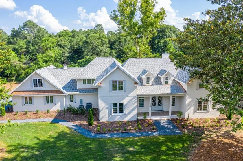 600 Linden: 8  BR, 5.5  BA House in Pinehurst, Sleeps 20 - Image 1