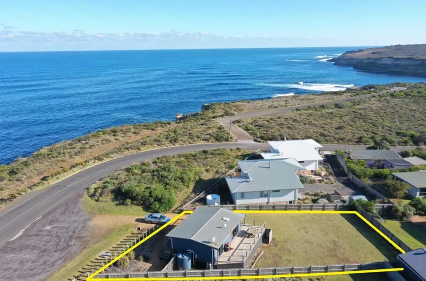 Ocean View Getaway - Image 1