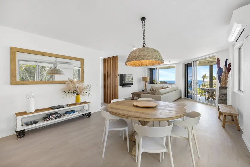 Luxe Beachside Apartment - Heated Pool - SeaViews - Image 1